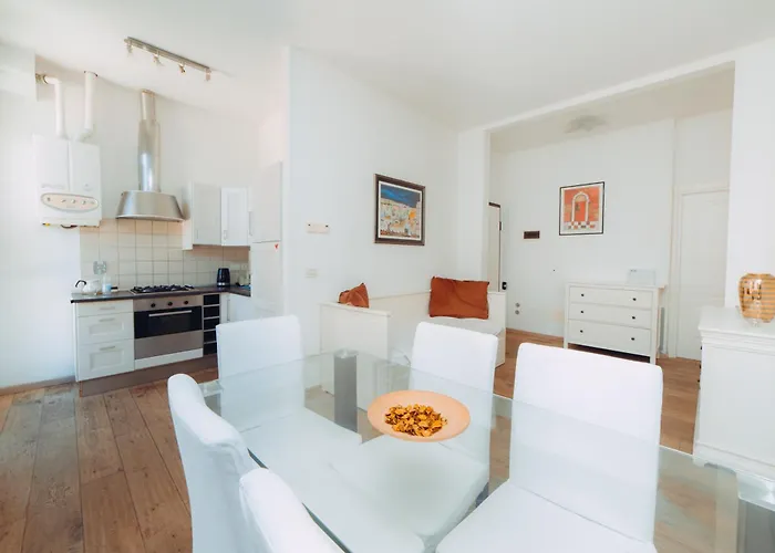 Porta Saragozza بولونيا